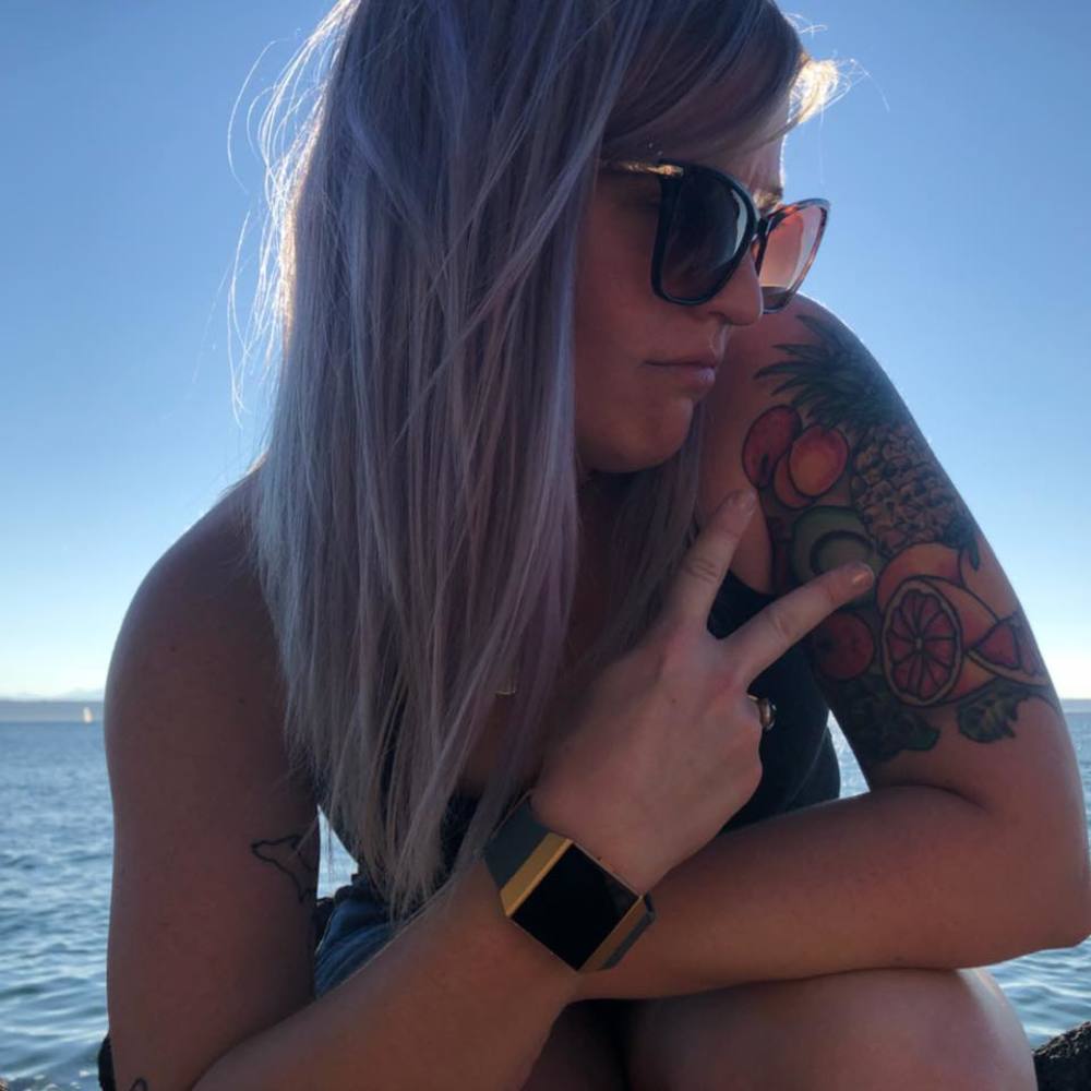 Meet your Posher, Em